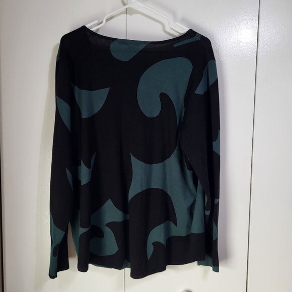 Chico's Womens SZ 3 (XL) Green Black Scrolls V Neck Pullover Sweater Art Deco - Picture 3 of 9